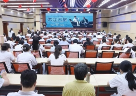 光影映初心，共情暖夕阳丨无锡国济开展《海洋天堂》观影人文课堂活动