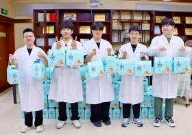 浓情端午 | 无锡国济护理院为全体职工们送去节日祝福！