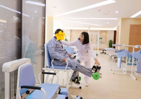 近3亿老年人！无锡慢性病老人护理选择：无锡国济护理院，呵护老人健康
