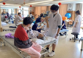 高血压老人怎么养？无锡国济护理院为高血压老人提供温暖的家
