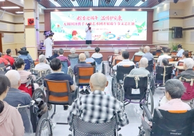 不止专业照护，更有温情相伴！无锡国济护理院端午给长者们满满的仪式感