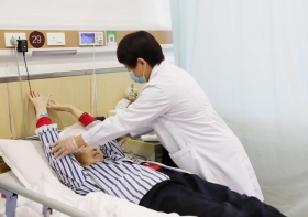 无锡国济护理院：卧床老人护理，预防并发症的发生尤为重要！